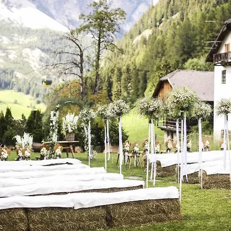 La Perla: The Leading Of The World Hotel