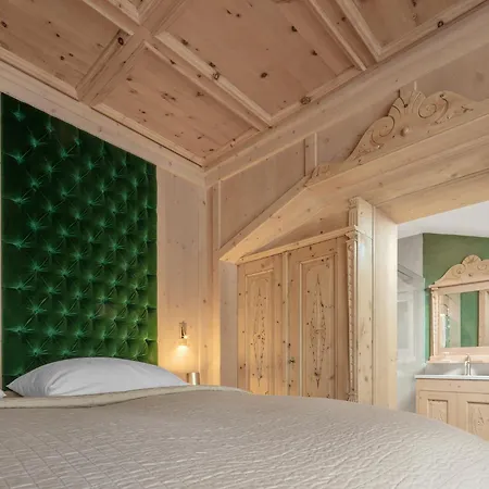 La Perla: The Leading Of The World 5*
