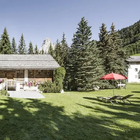 Hotel La Perla: The Leading Of The World